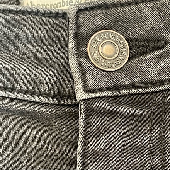 Abercrombie & Fitch Black High Rise Jean Legging Women’s 10R (30) Skinny Stretch - Picture 3 of 9